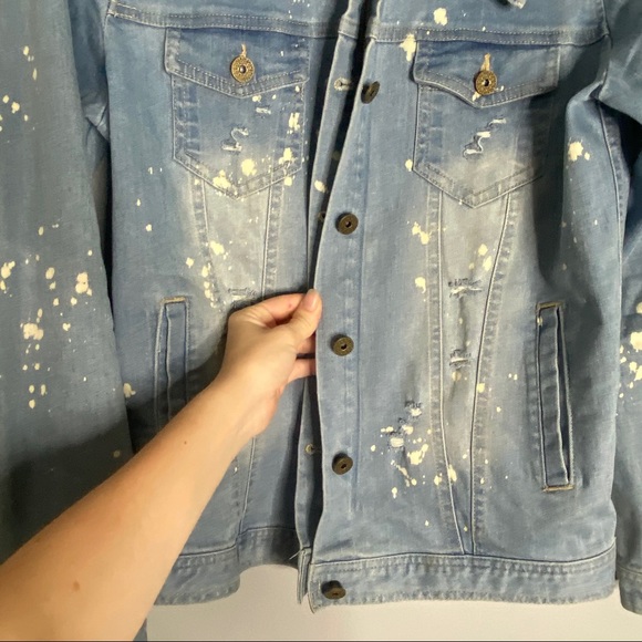 90’s Distressed grunge paint splatter denim jean jacket - Picture 2 of 11
